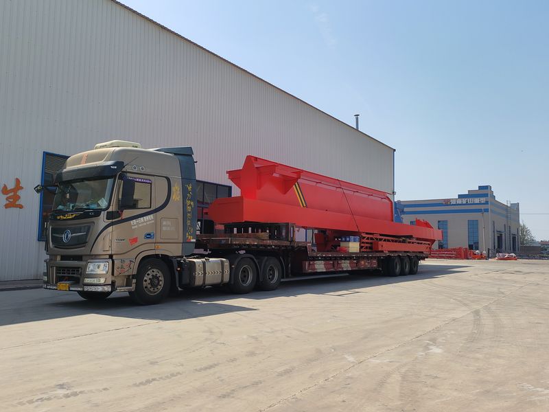 電動(dòng)葫蘆門式起重機(jī) MHxh16t—32m 制作完成，發(fā)往新疆交付客戶使用。